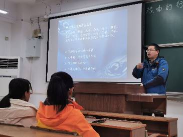 讲座1.jpg